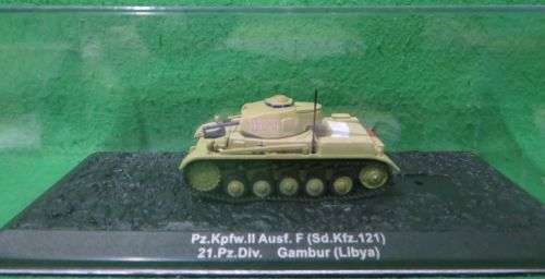 **DEAGOSTINI COLLECTION**PZ.KPFW.II AUSF. F 21 PZ. DIVISION**IN ACRYLIC BOX**